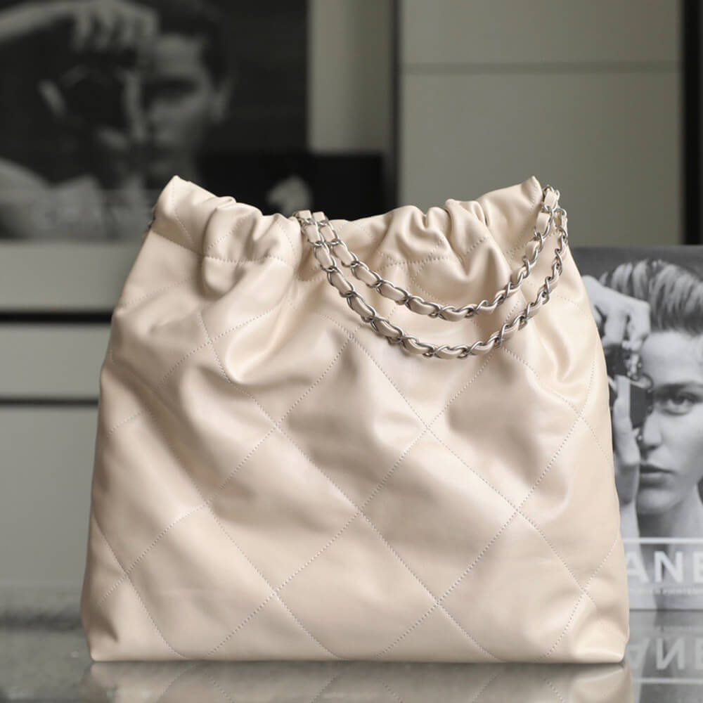 Chanel 22 Handbag - Replica Luxury Bags™