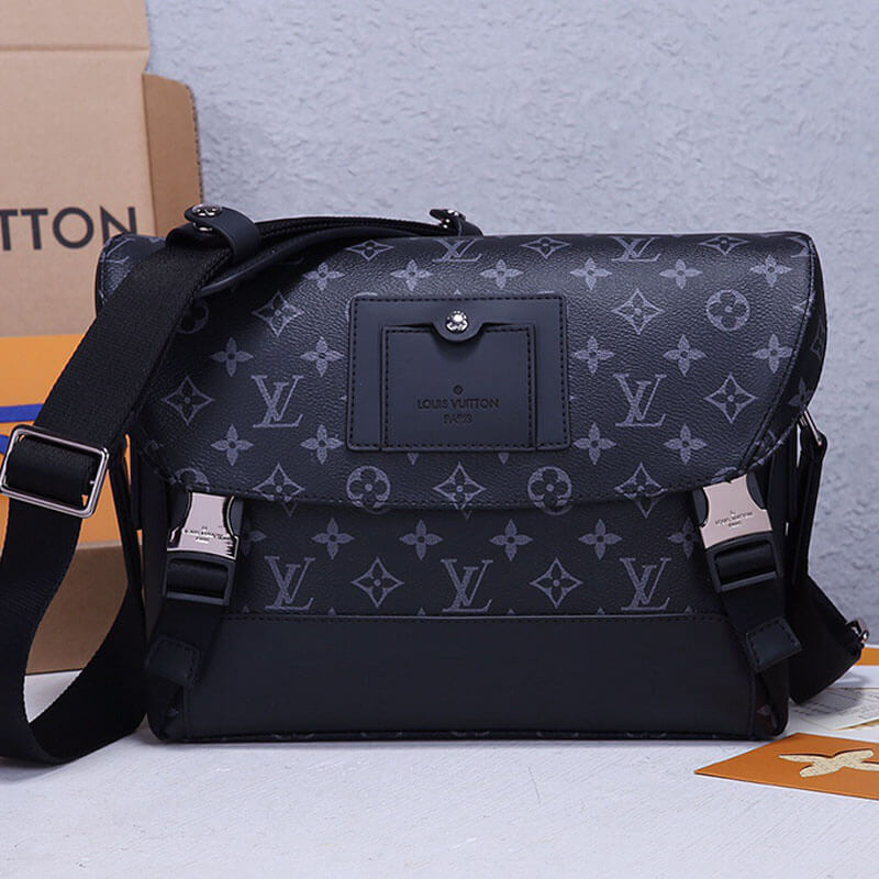 LV Messenger PM Voyager Bag - Replica Luxury Bags™
