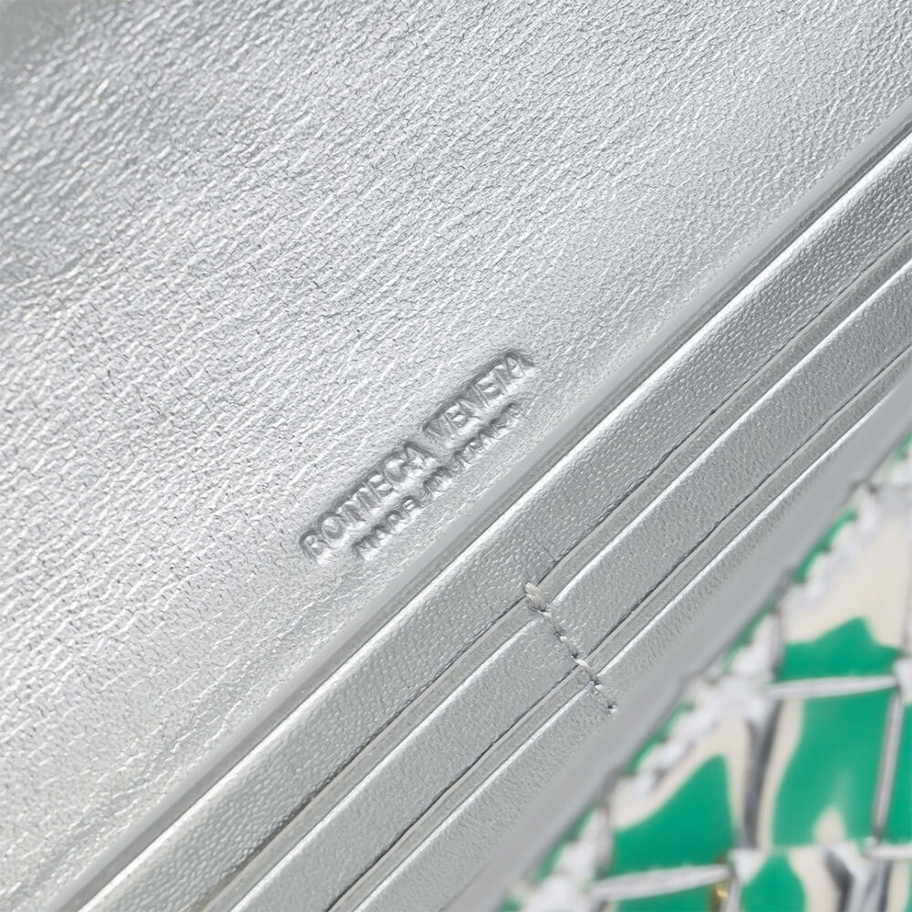 Bottega Veneta Andiamo Clutch Bag - Replica Luxury Bags™