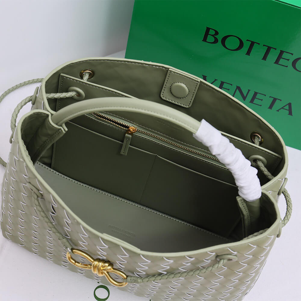 Bottega Veneta Medium Andiamo Bag - Replica Luxury Bags™