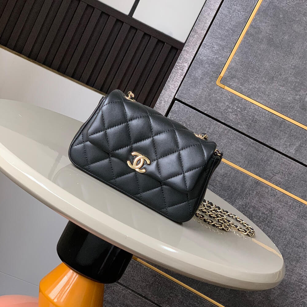Chanel Clutch Bag with Chain - Replica Luxury Bags™
