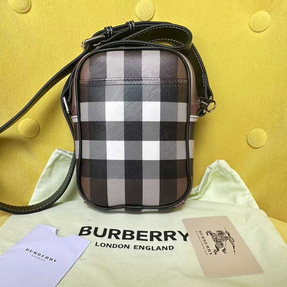 Burberry Vertical Paddy Bag - Replica Luxury Bags™