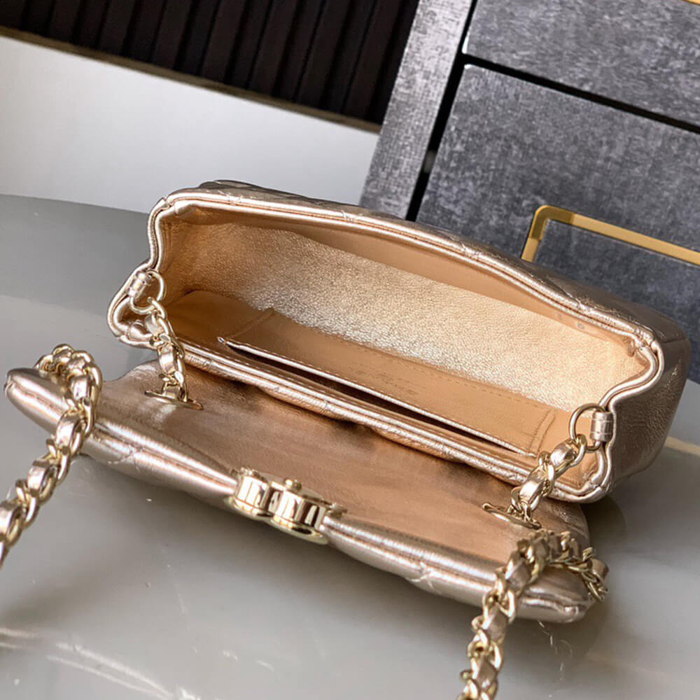 Chanel Clutch Bag with Chain - Replica Luxury Bags™