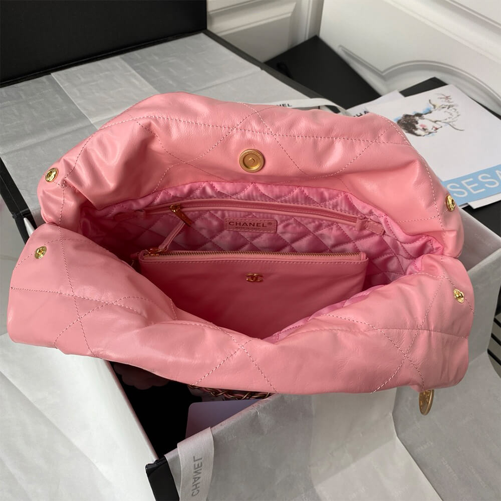 Chanel 22 Small Handbag - Replica Luxury Bags™