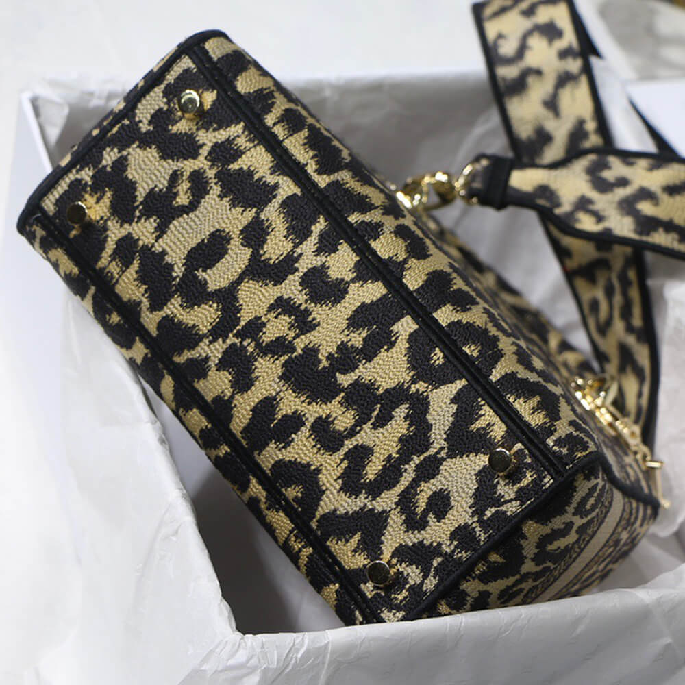 Dior Medium Lady D-Lite Bag - Replica Luxury Bags™