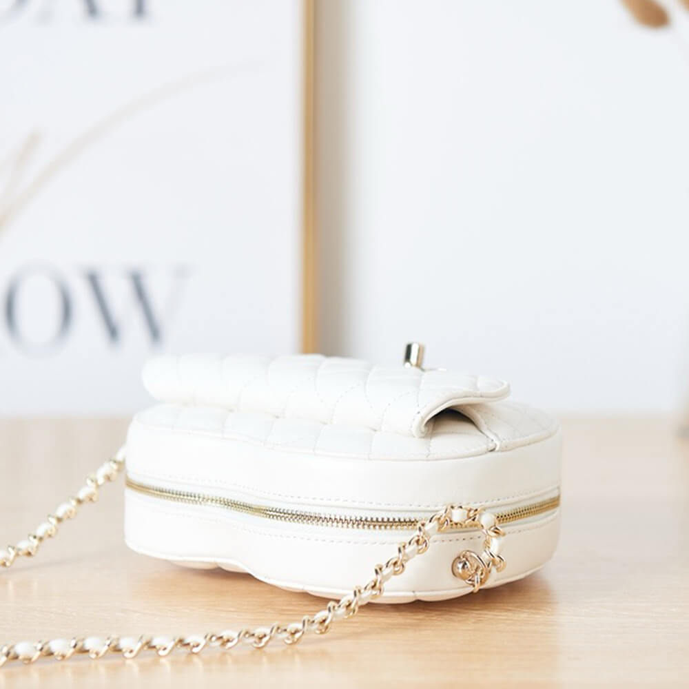 Chanel 22s Heart Bag - Replica Luxury Bags™