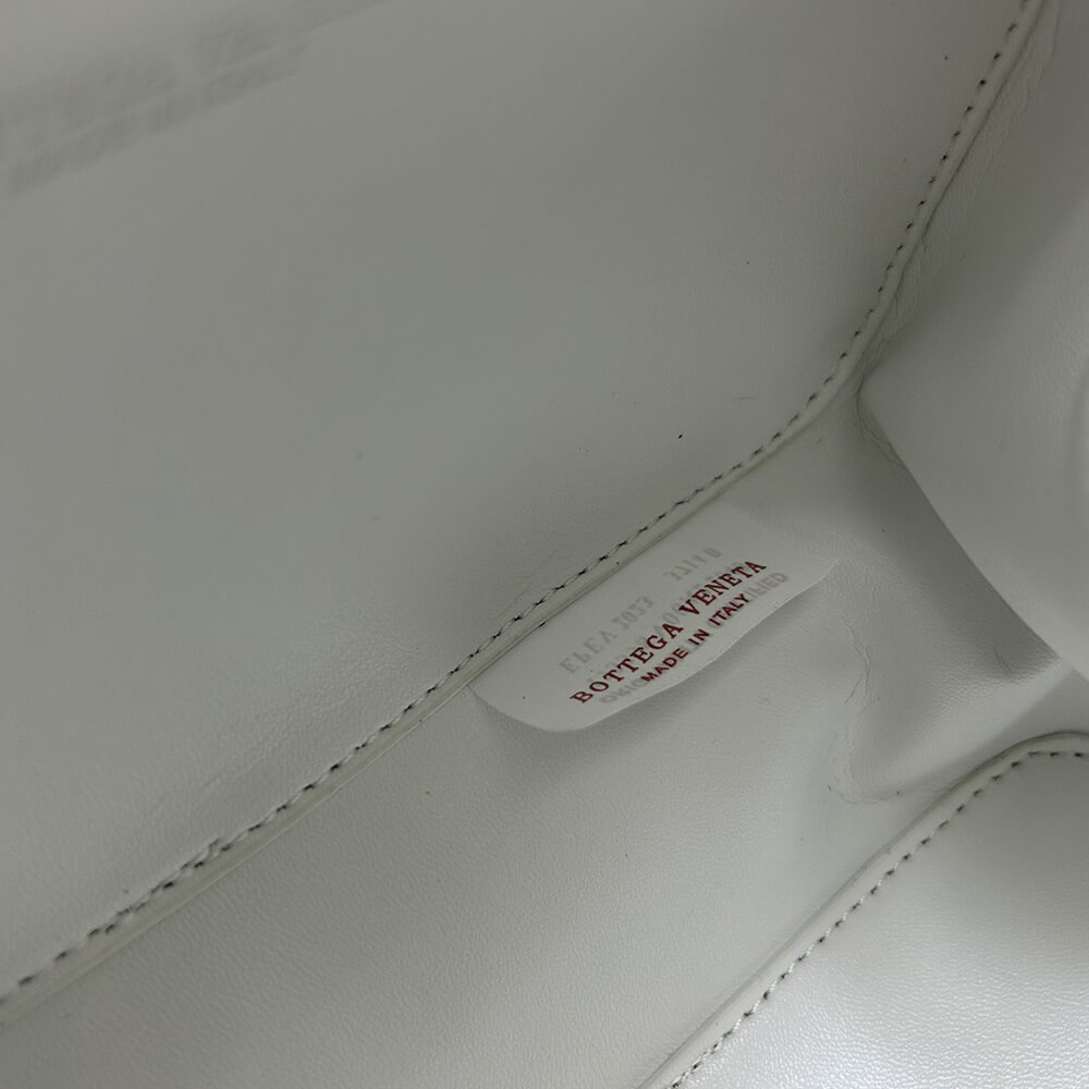 Bottega Veneta Knot Intrecciato Leather Clutch Bag - 5 Colors Available - Replica Luxury Bags™