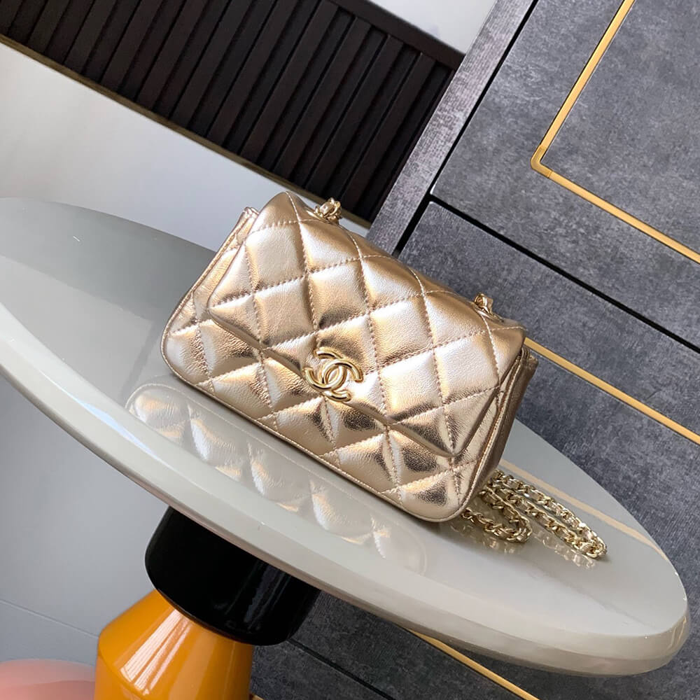 Chanel Clutch Bag with Chain - Replica Luxury Bags™