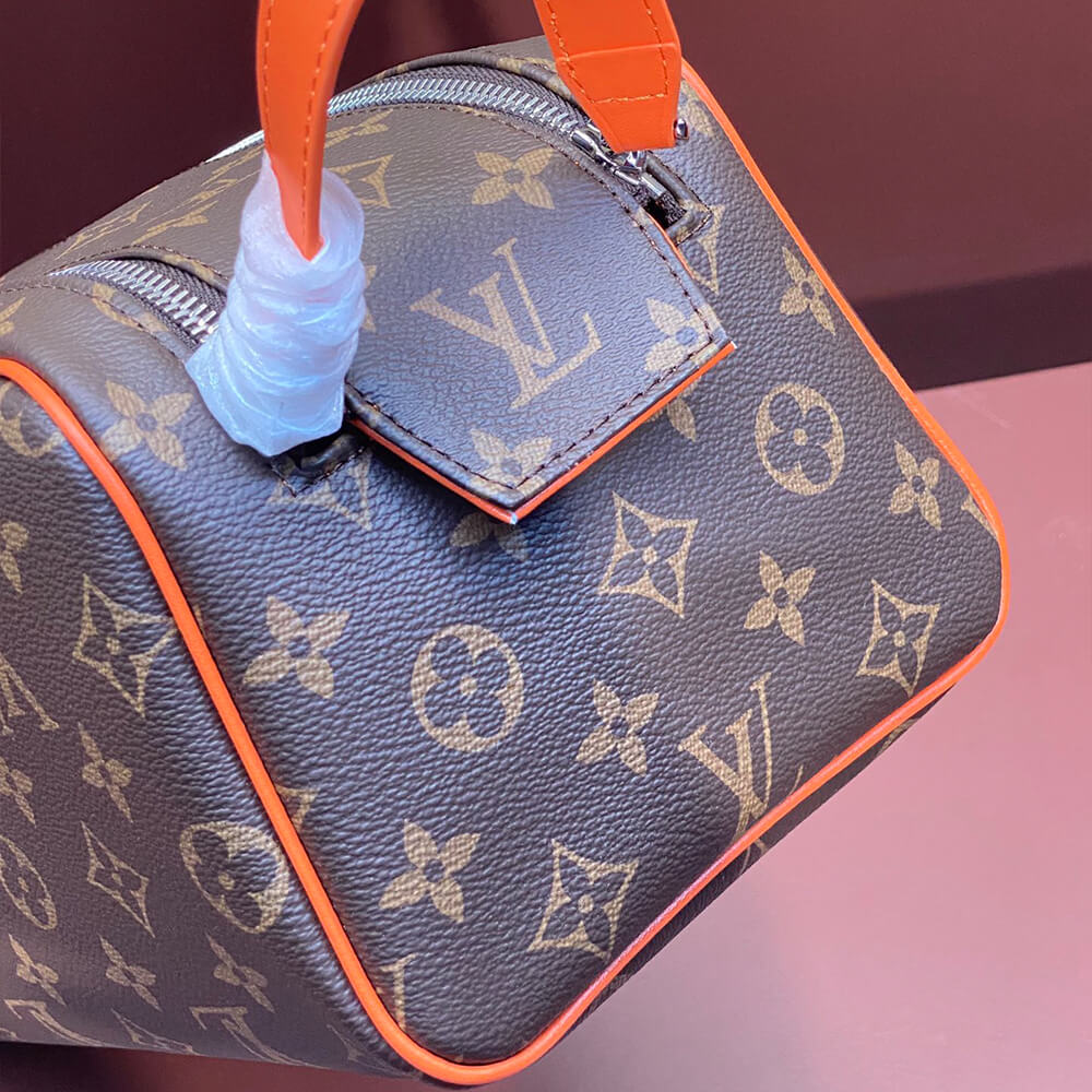 LV Dopp Kit Bag - Replica Luxury Bags™