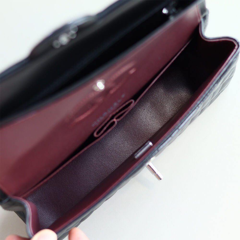 Chanel Classic Flap Handbag - Replica Luxury Bags™