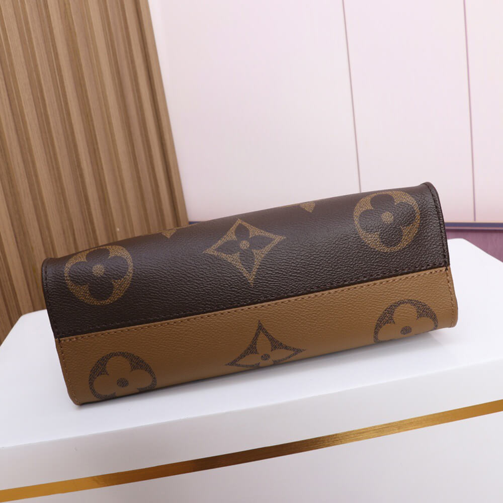 LV OnTheGo East West Bag - Replica Luxury Bags™