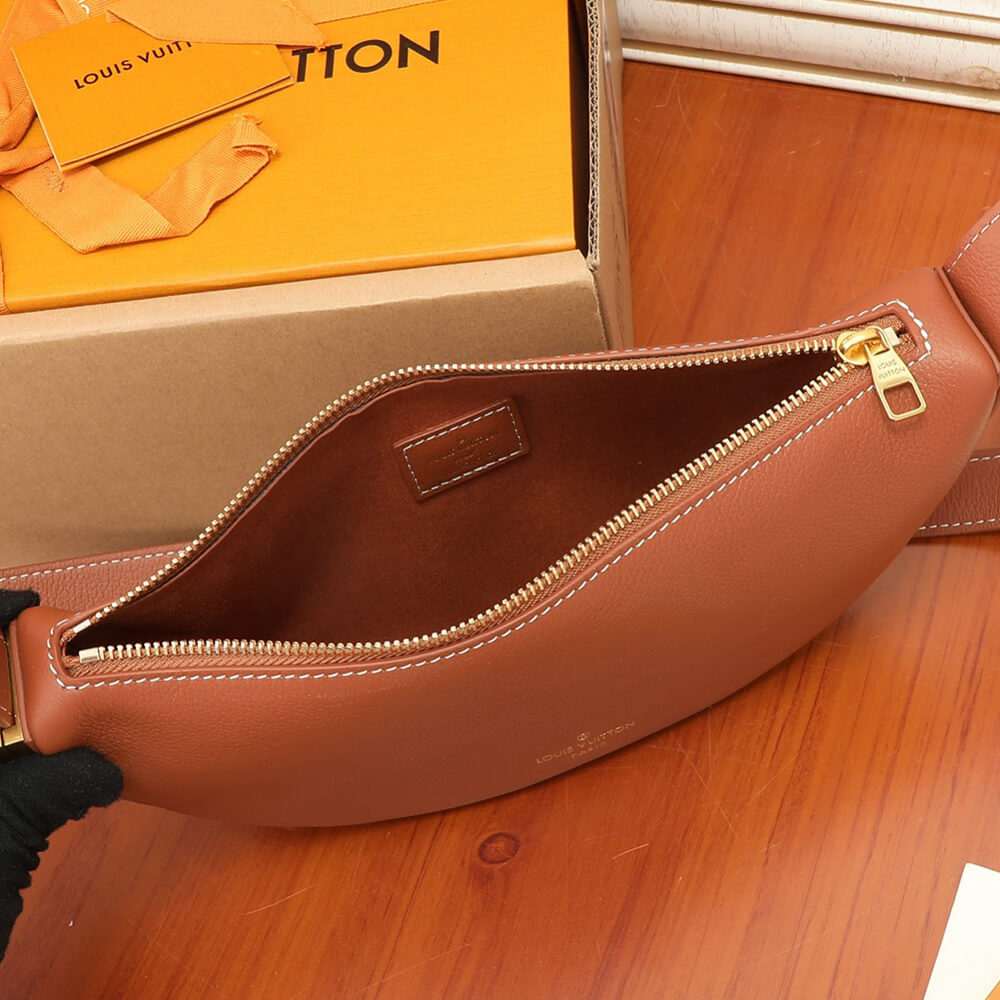 LV Low Key Bumbag - Replica Luxury Bags™