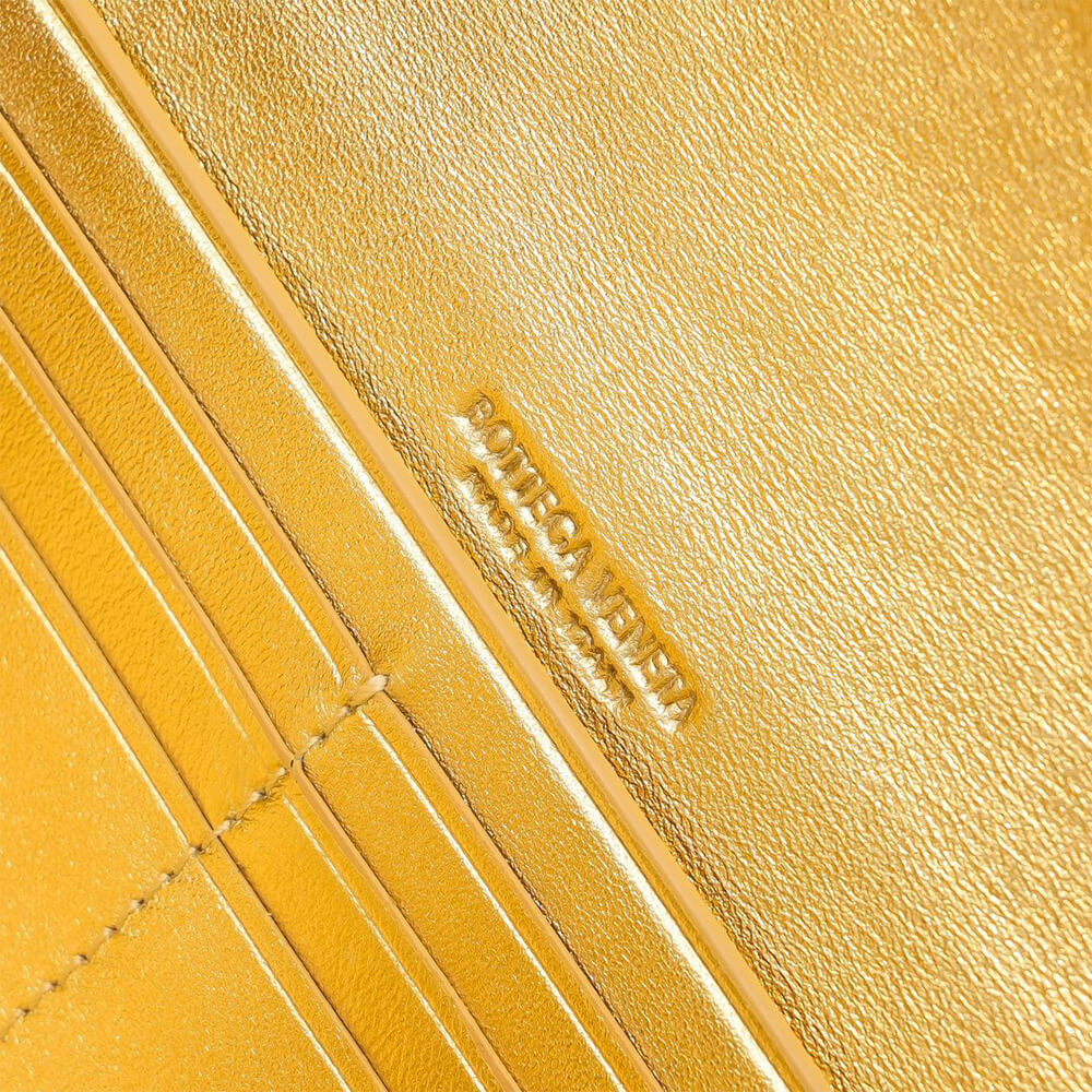 Bottega Veneta Andiamo Clutch Bag in Gold Leather - Replica Luxury Bags™