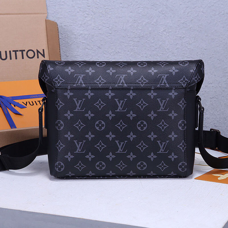 LV Messenger PM Voyager Bag - Replica Luxury Bags™