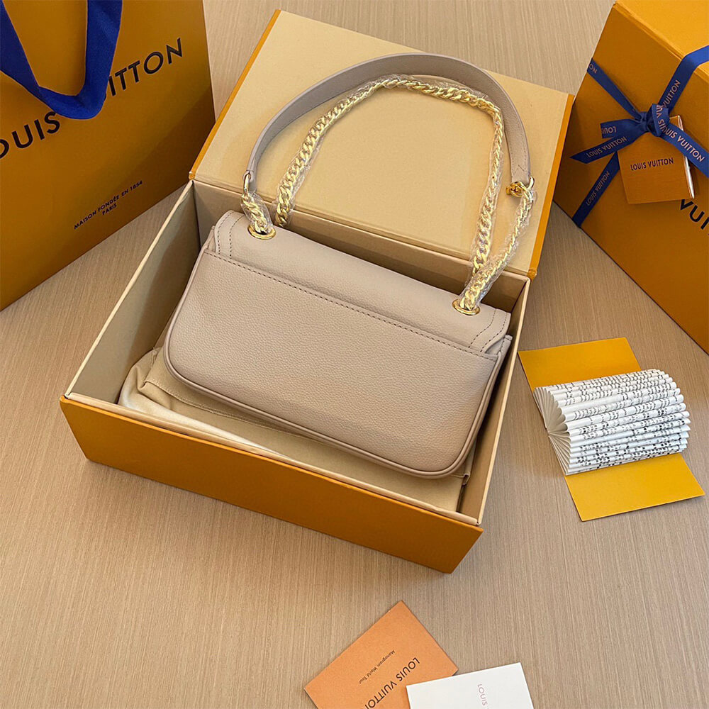 LV LockMe Chain Bag East West - Replica Luxury Bags™