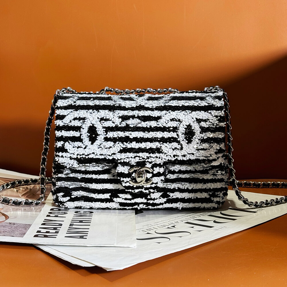 Chanel Small Flap Bag - Replica Luxury Bags™