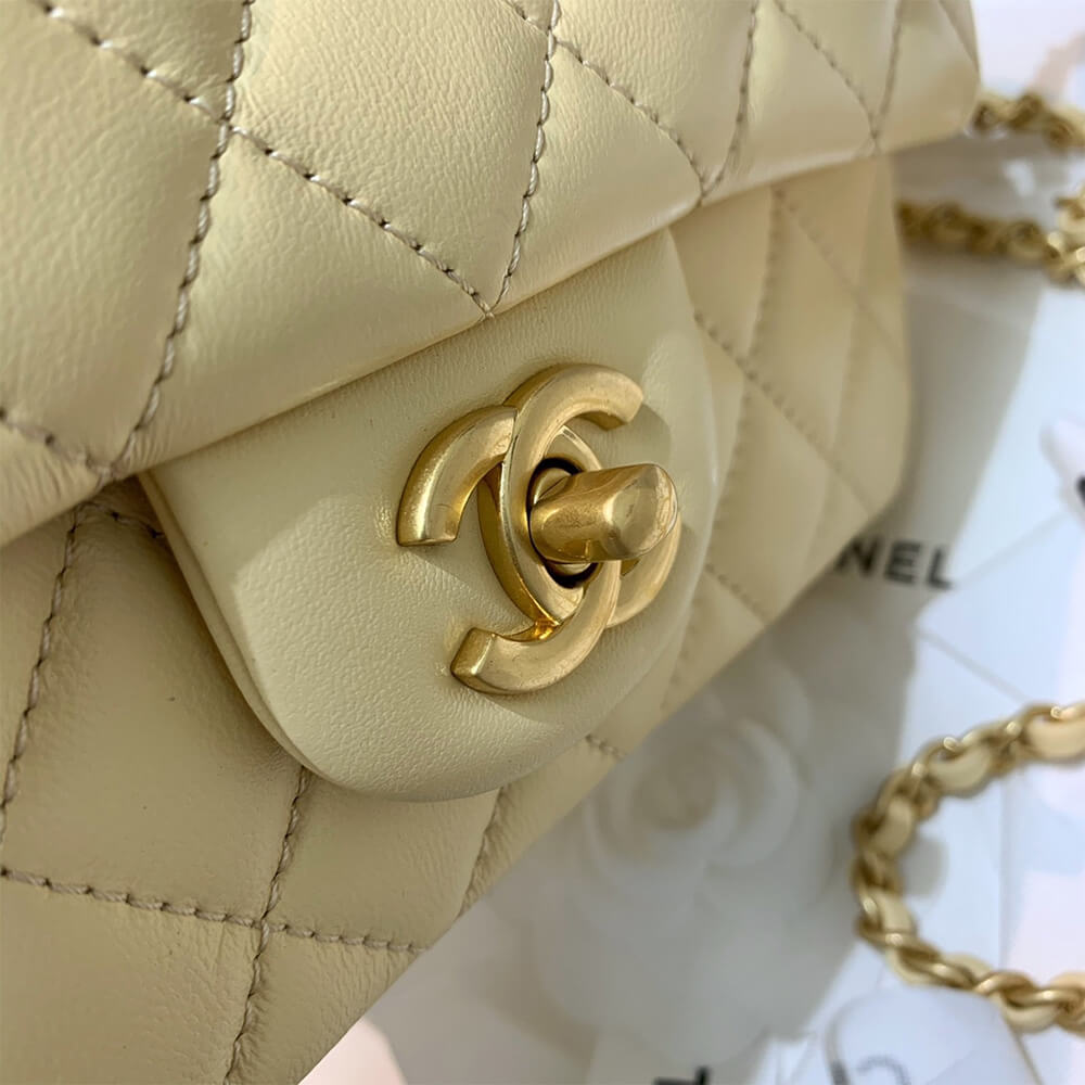 Chanel Classic Flap Shoulder Bag - Replica Luxury Bags™