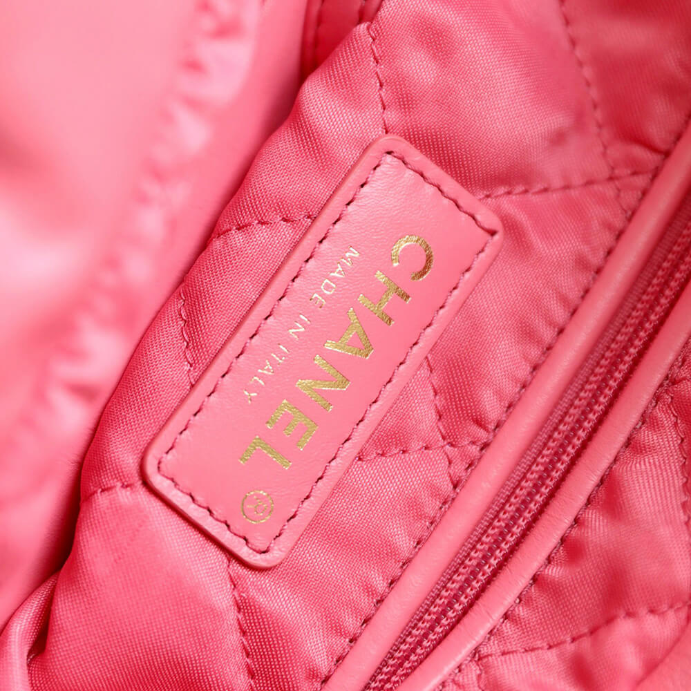 Chanel 22 Small Handbag - Replica Luxury Bags™