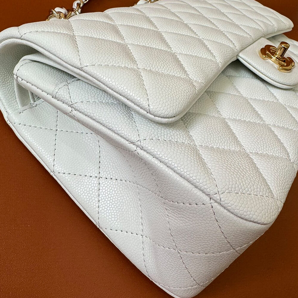 Chanel Classic Flap Handbag - Replica Luxury Bags™