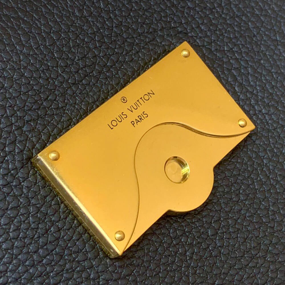 LV Low Key Messenger Bag - Replica Luxury Bags™