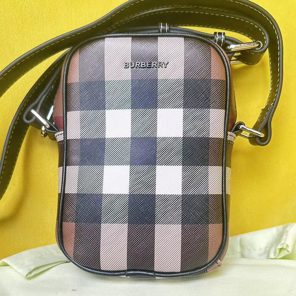 Burberry Vertical Paddy Bag - Replica Luxury Bags™