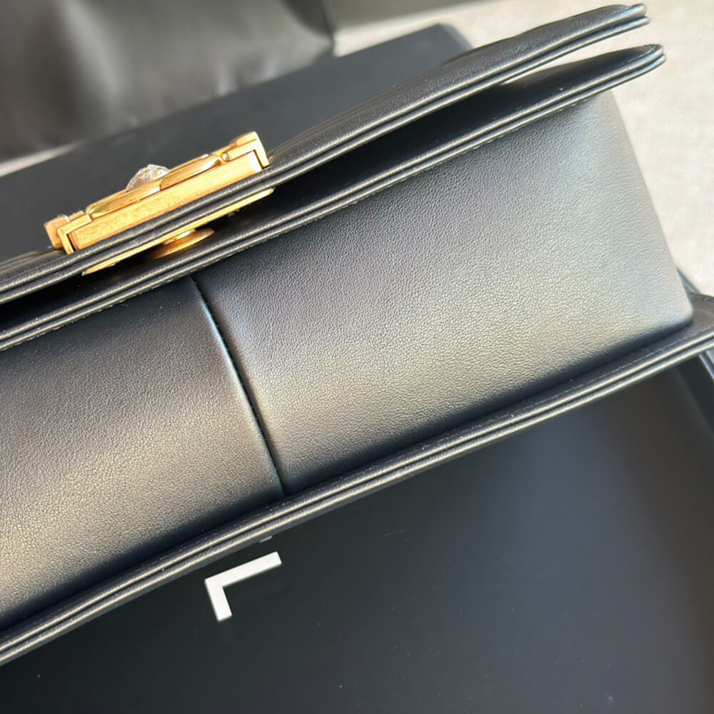 Chevron Boy Chanel Handbag - Replica Luxury Bags™