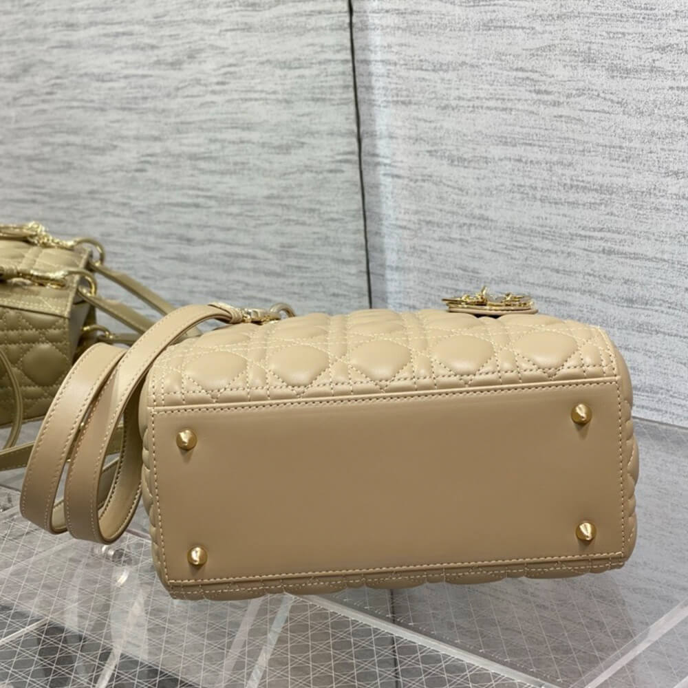 Medium Lady Dior Bag - Replica Luxury Bags™