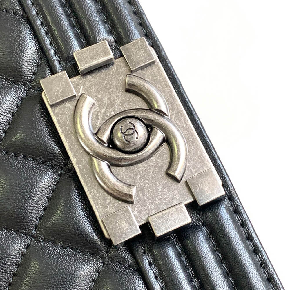 Small Boy Chanel Handbag - Replica Luxury Bags™