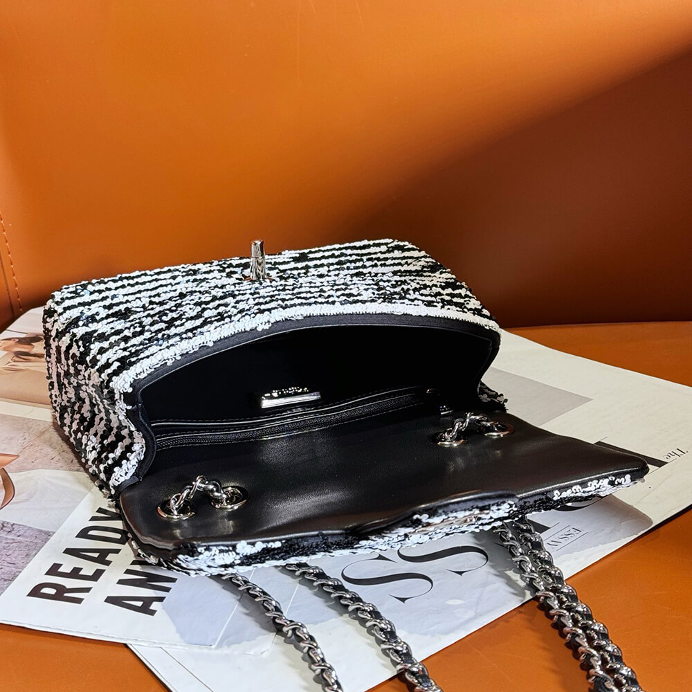 Chanel Small Flap Bag - Replica Luxury Bags™