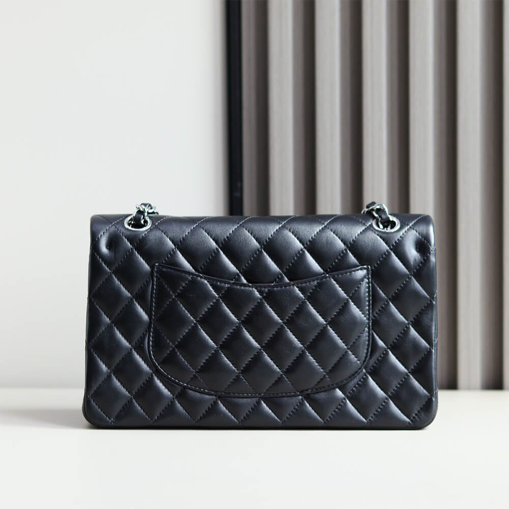 Chanel Classic Flap Handbag - Replica Luxury Bags™
