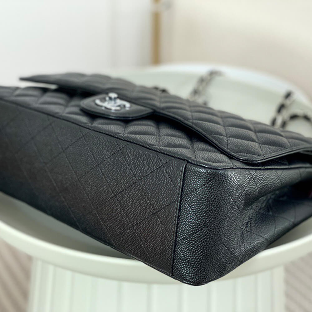 Chanel Classic Maxi Handbag - Replica Luxury Bags™