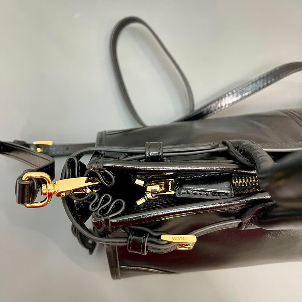 Prada Medium leather handbag - Replica Luxury Bags™