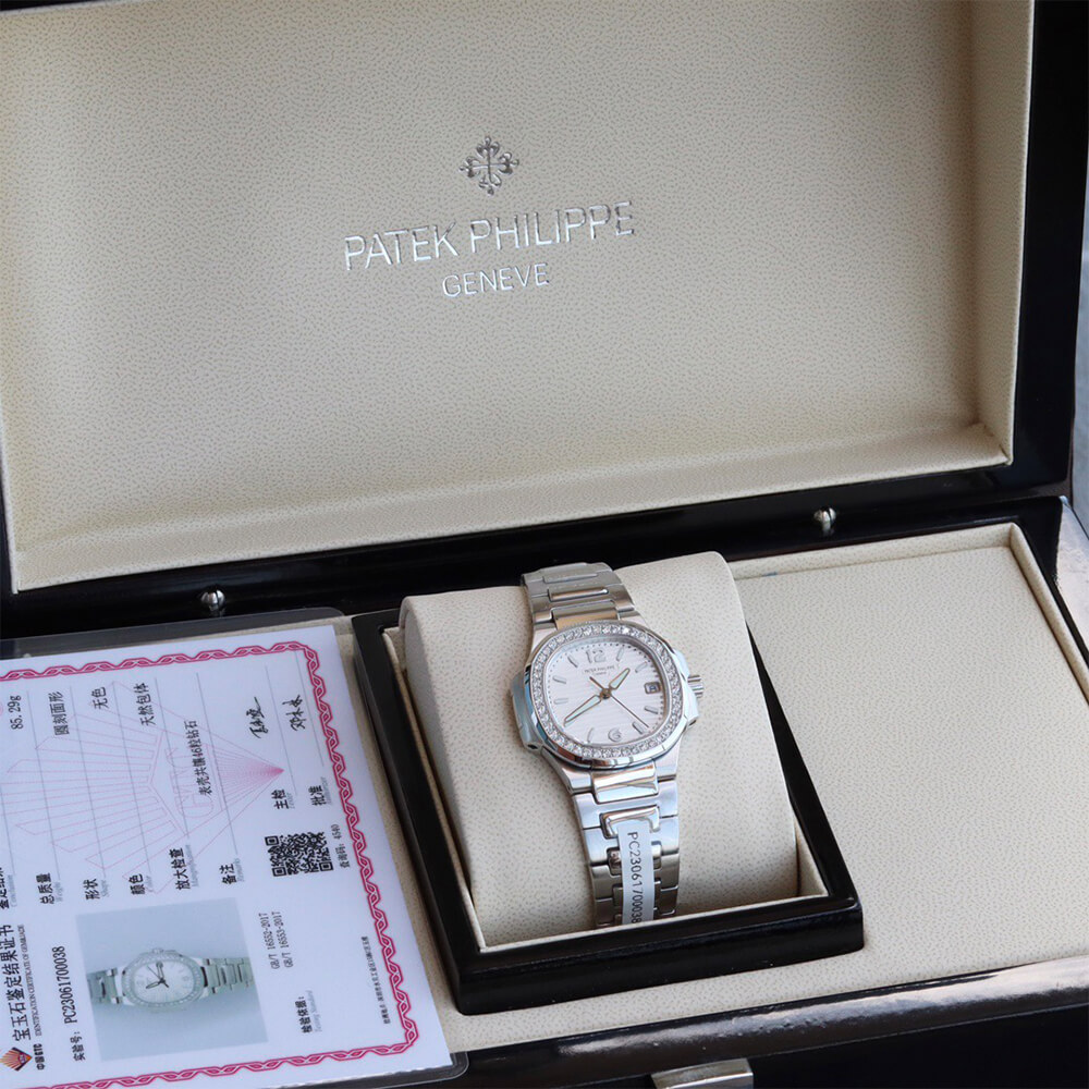 Patek Philippe Nautilus 7010/1R - Replica Luxury Bags™