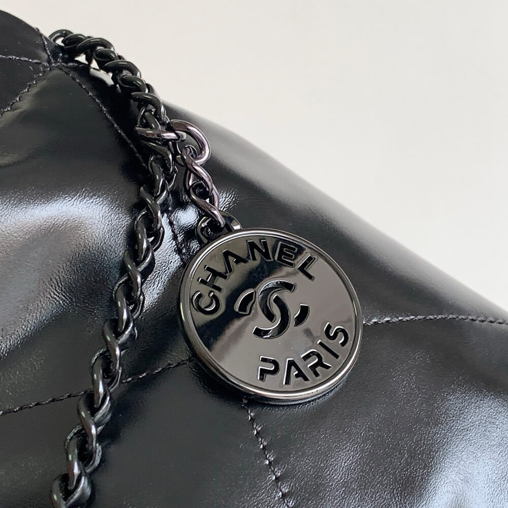 Chanel 22 Mini Handbag - Replica Luxury Bags™