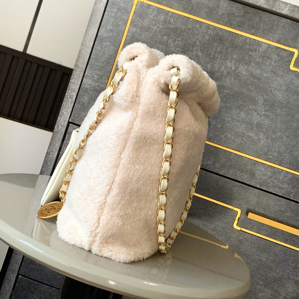 CHANEL 22 SMALL HANDBAG - Replica Luxury Bags™