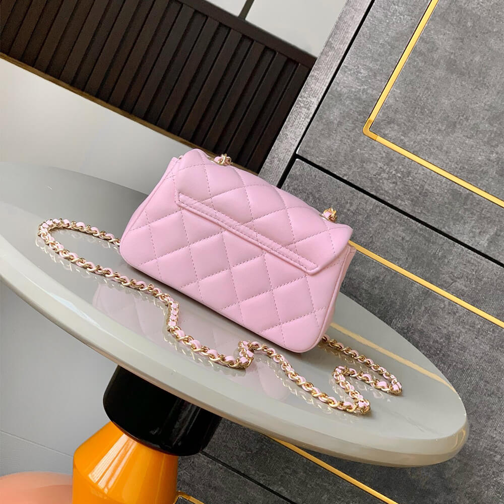 Chanel Clutch Bag in Pink with Chain - Replica Luxury Bags™
