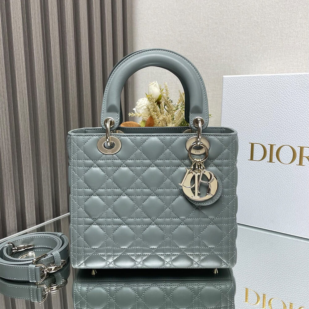 Medium Lady Dior Bag - Replica Luxury Bags™