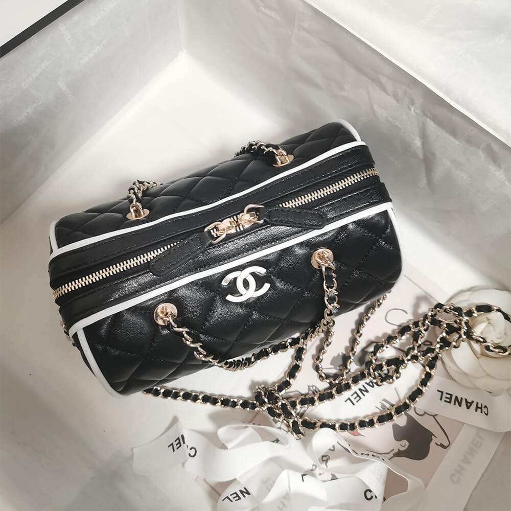 Chanel Clutch with Chain Bag - Replica Luxury Bags™