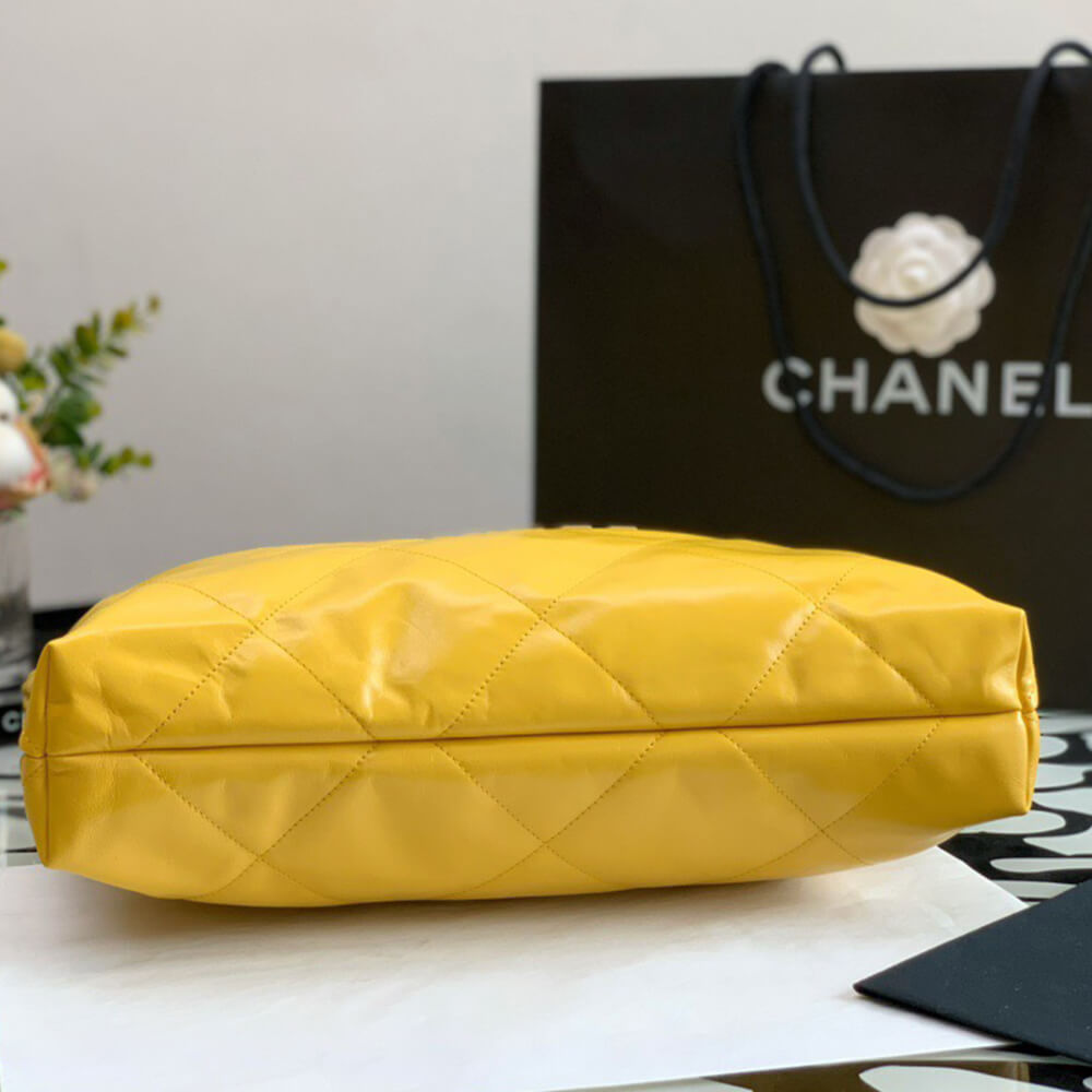 Chanel 22 Small Handbag in Yellow with Gold Hardware - Replica Luxury Bags™