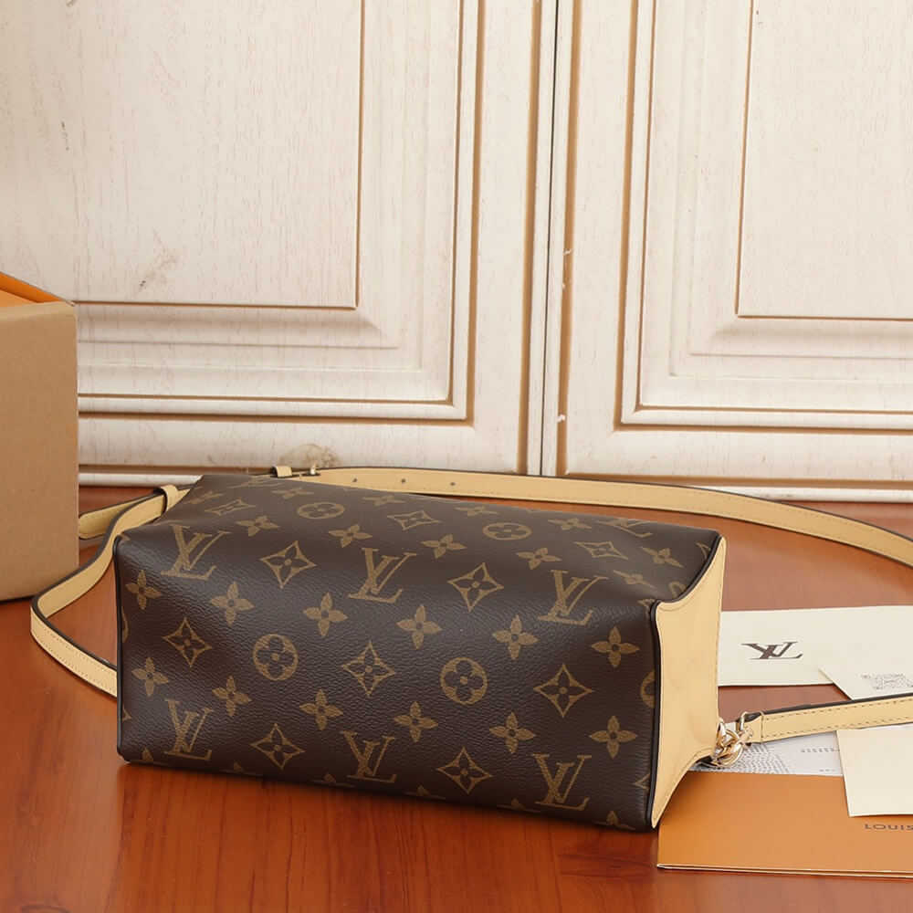 LV Bloom Pouch Bag - Replica Luxury Bags™