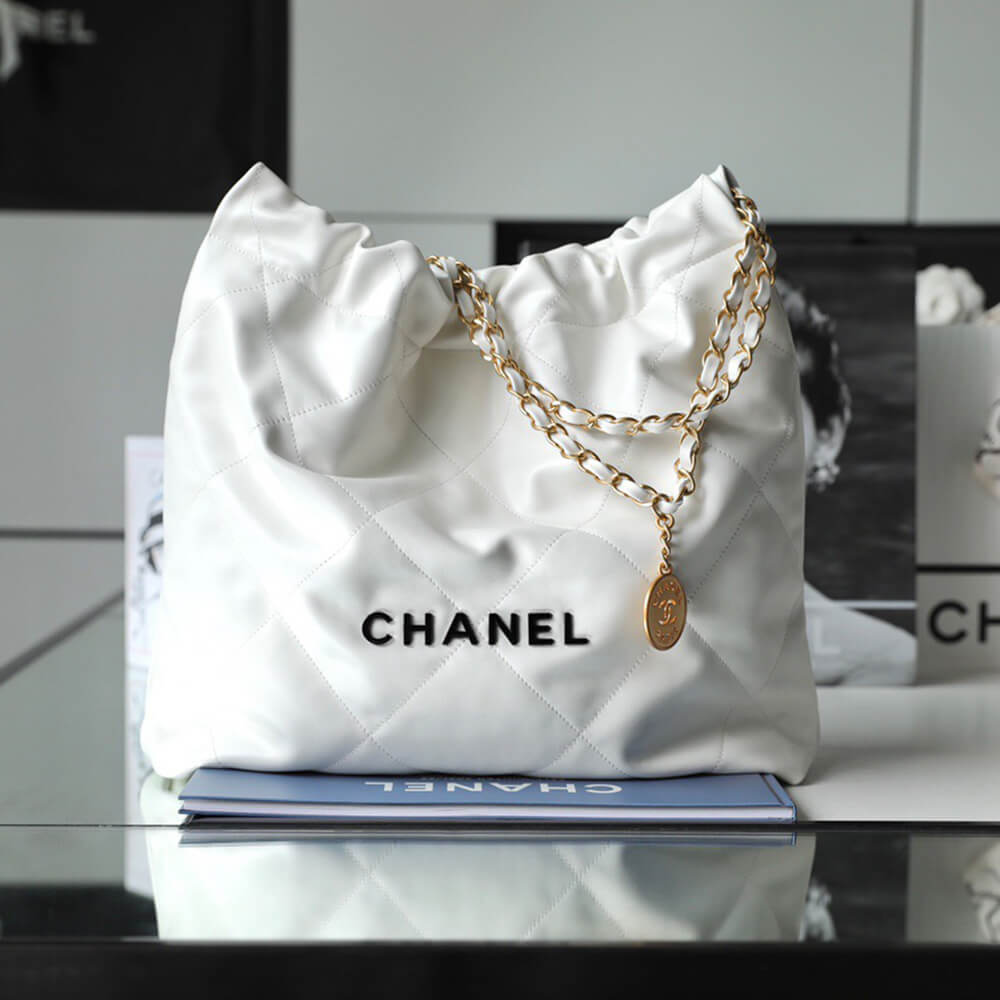 Chanel 22 Handbag - Replica Luxury Bags™