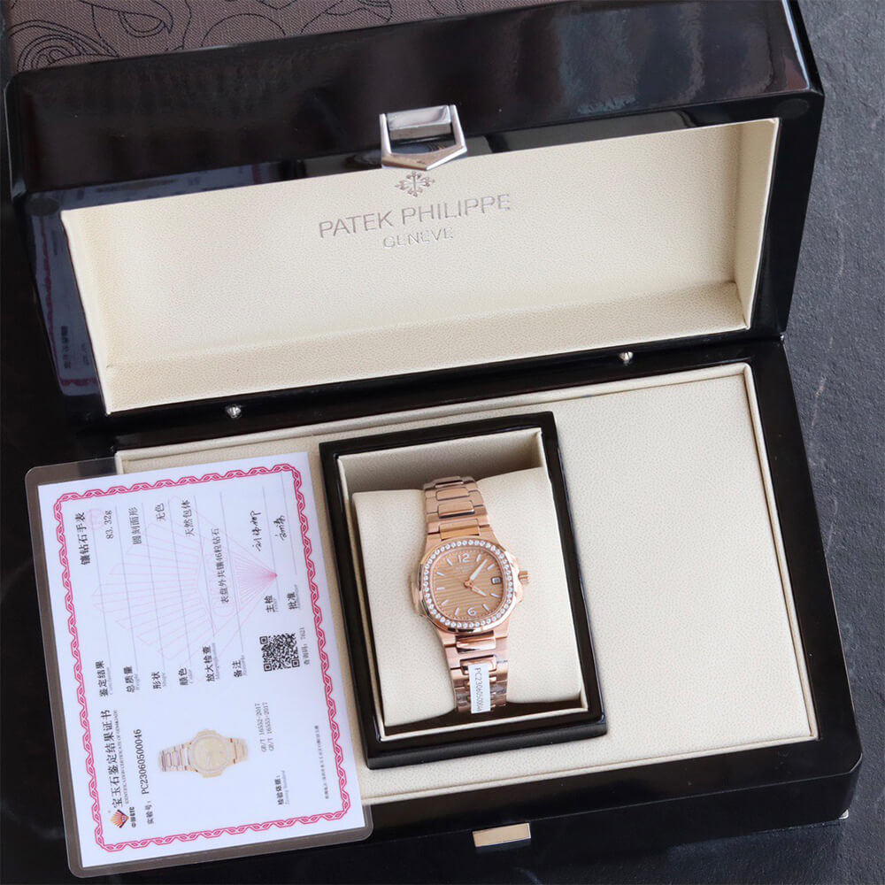 Patek Philippe Nautilus 7010/1R - Replica Luxury Bags™