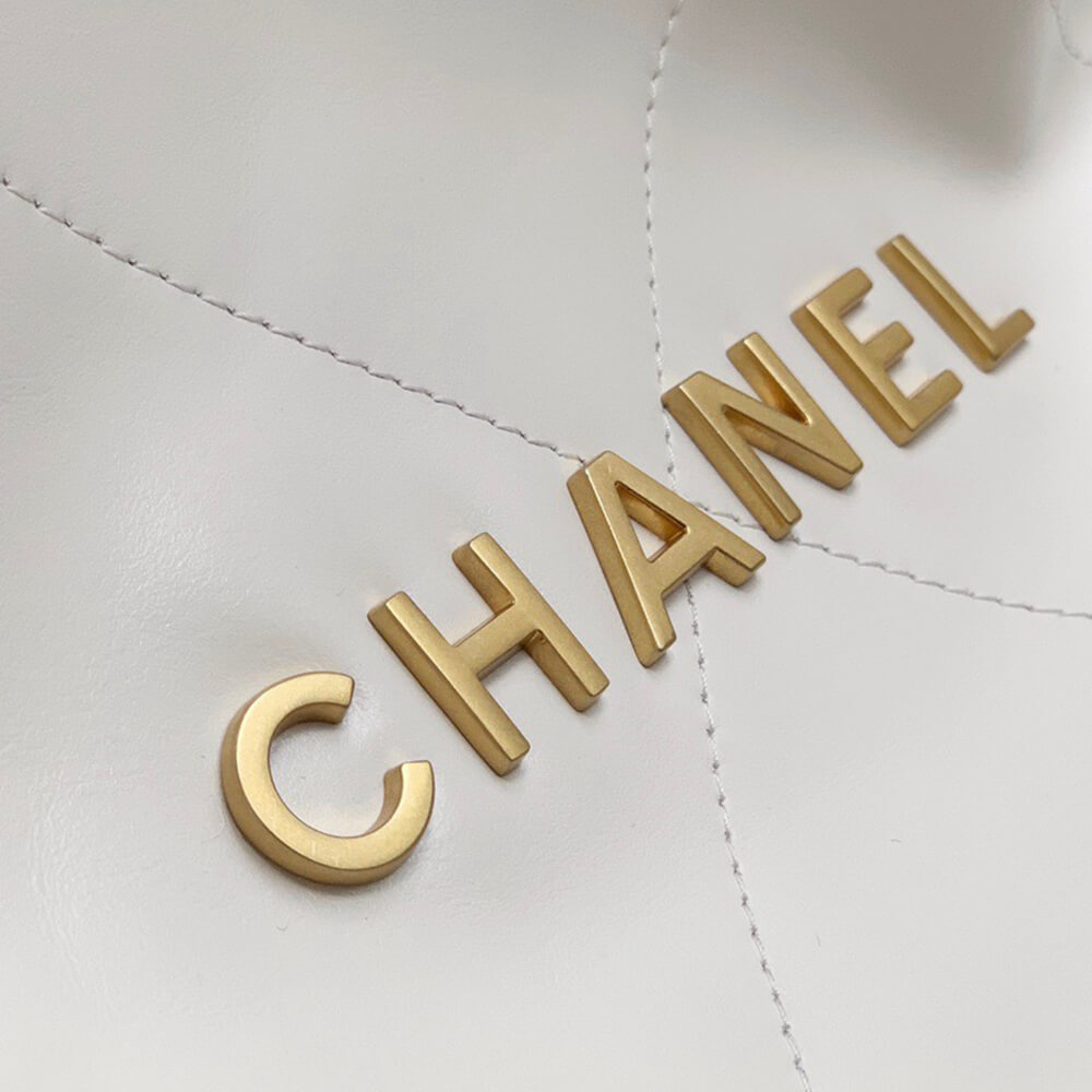 Chanel 22 Small Handbag in White with Gold Hardware - Replica Luxury Bags™
