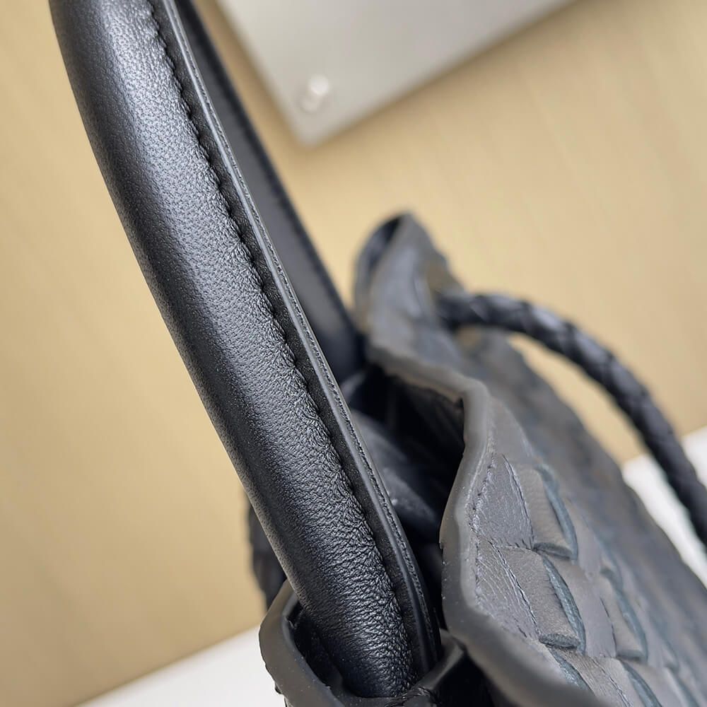 Bottega Veneta Medium Andiamo Bag - Replica Luxury Bags™