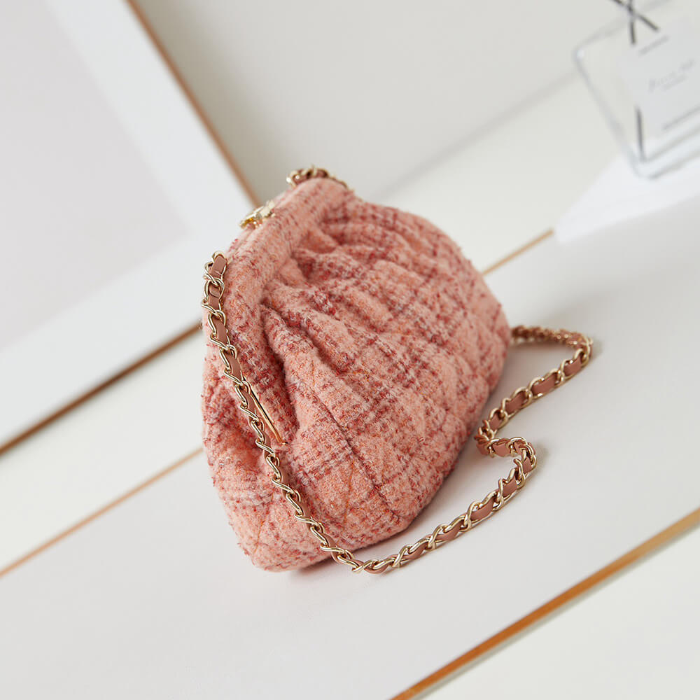 Chanel Clutch Bag with Chain - Replica Luxury Bags™