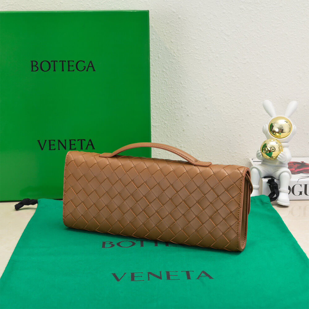 Bottega Veneta Andiamo Clutch Bag - Replica Luxury Bags™