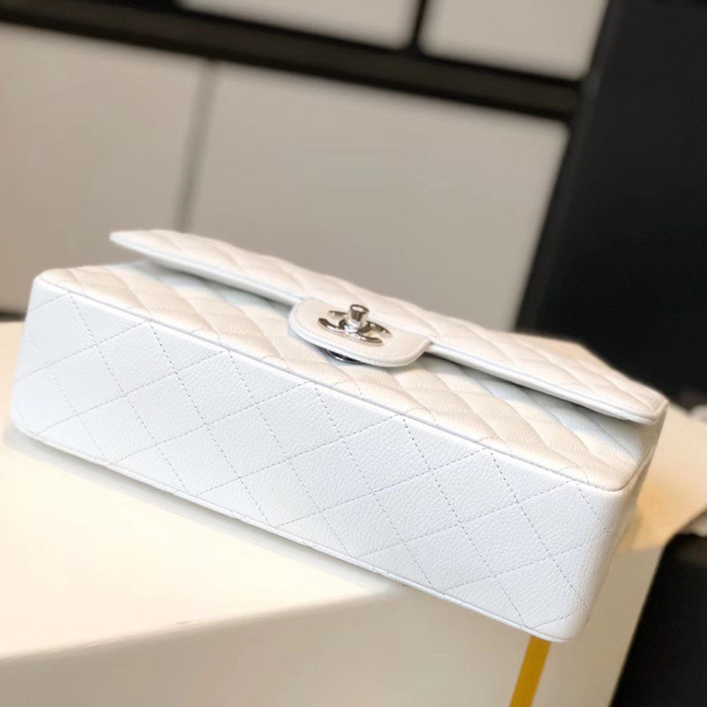 Chanel Classic Flap Handbag - Replica Luxury Bags™