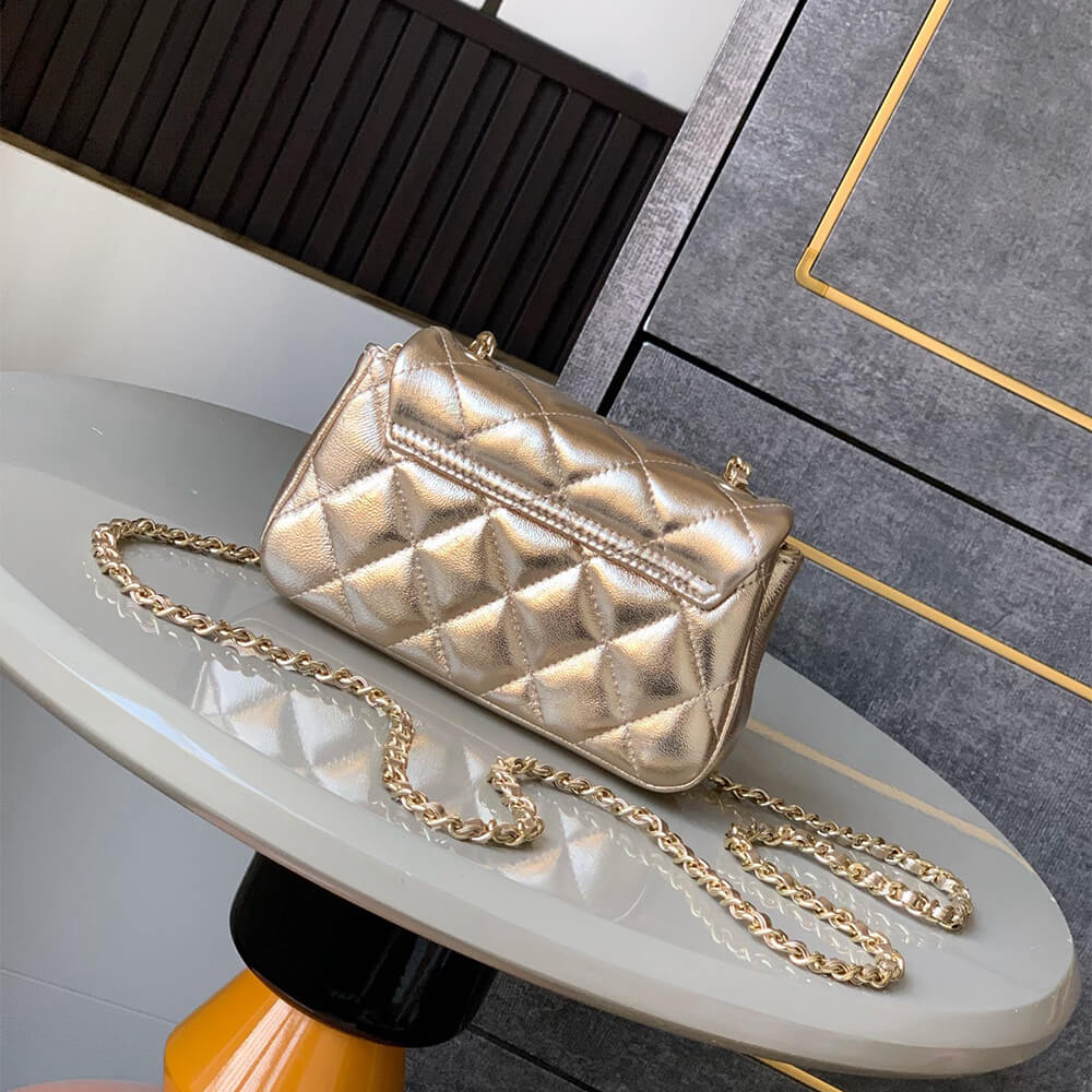 Chanel Clutch Bag with Chain - Replica Luxury Bags™
