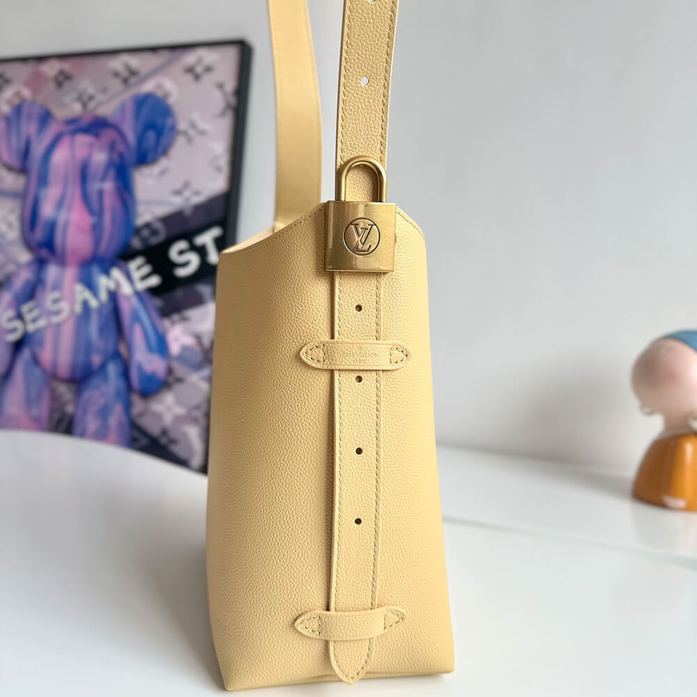 LV Low Key Hobo PM Bag - Replica Luxury Bags™