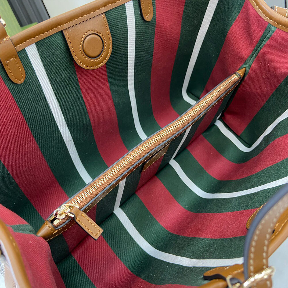 Gucci GG Emblem Medium Tote Bag - Replica Luxury Bags™